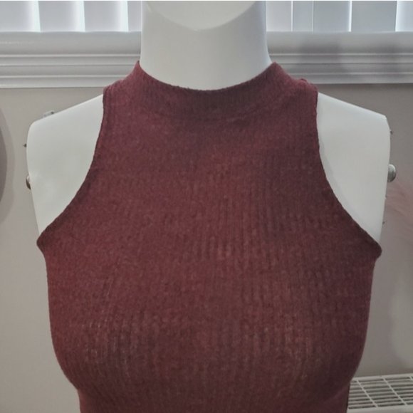 Streetwear Society Mock Neck Marroon Ribbed top- Size Small - Picture 6 of 6